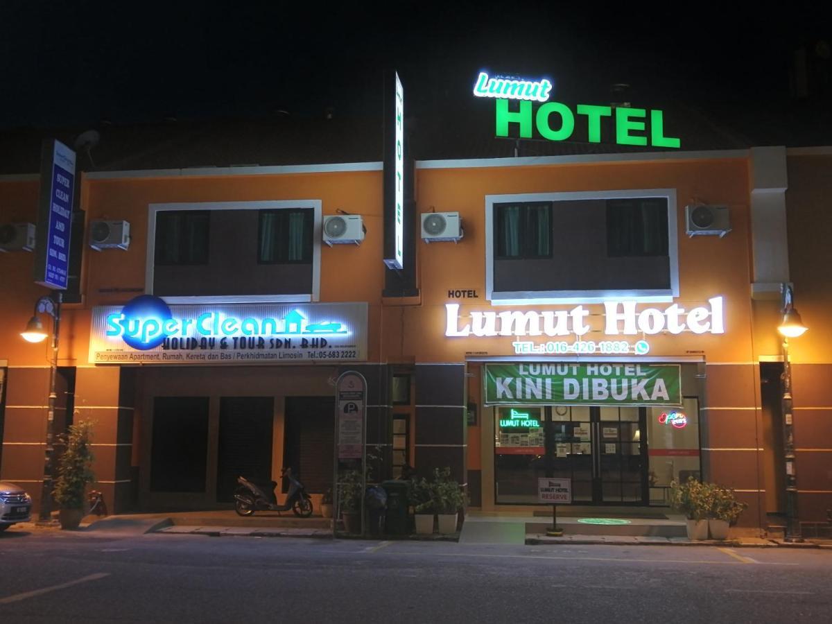 Lumut Hotel Exterior photo