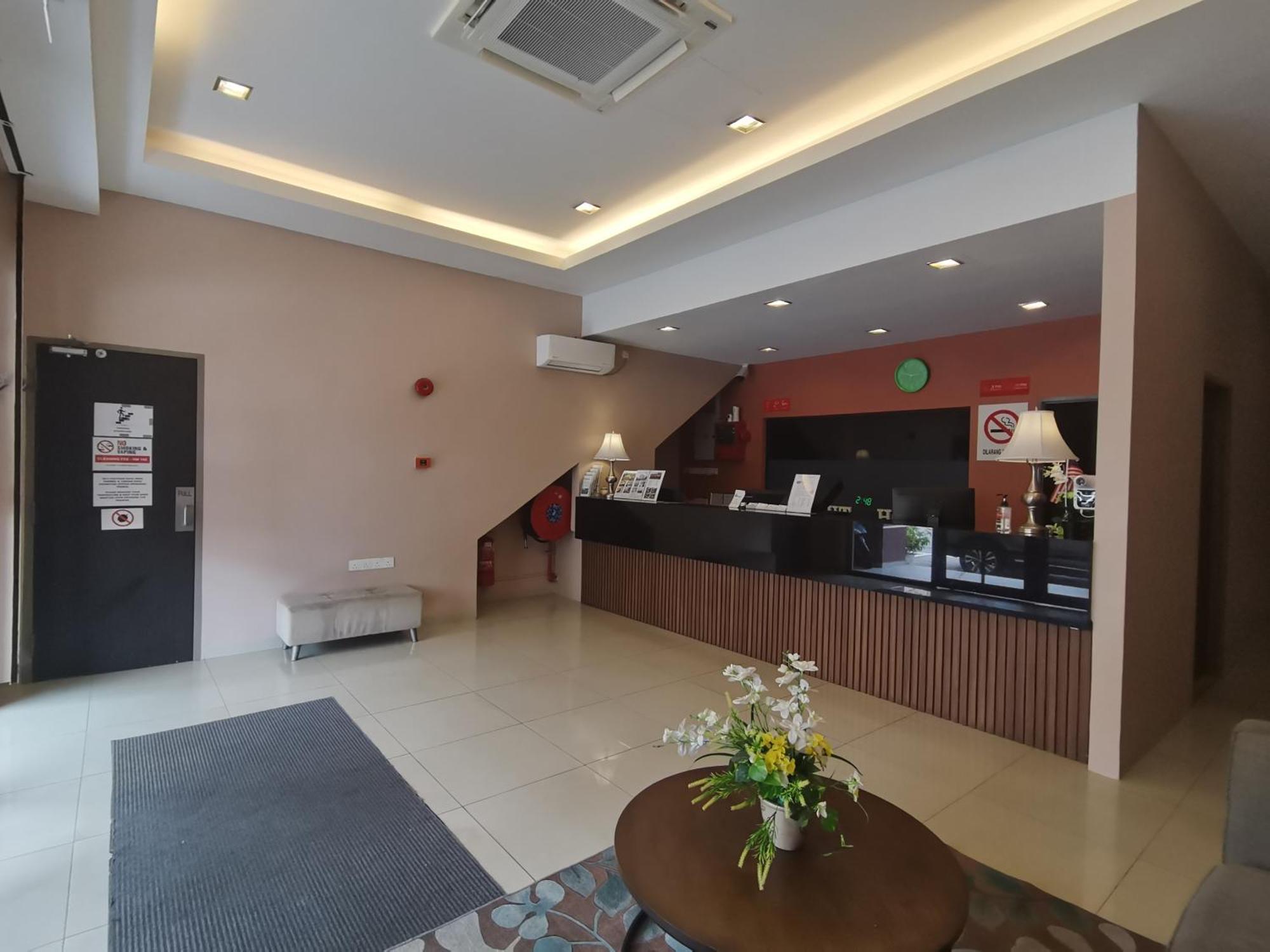 Lumut Hotel Exterior photo